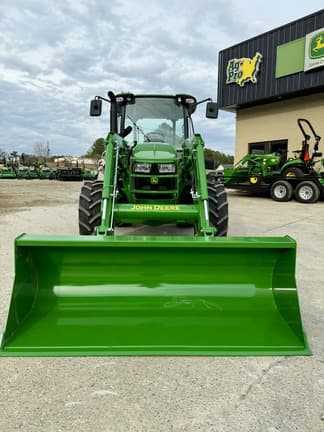 Image of John Deere 5095M equipment image 1