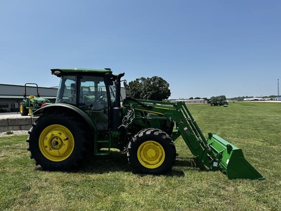 Image of John Deere 5095M equipment image 3