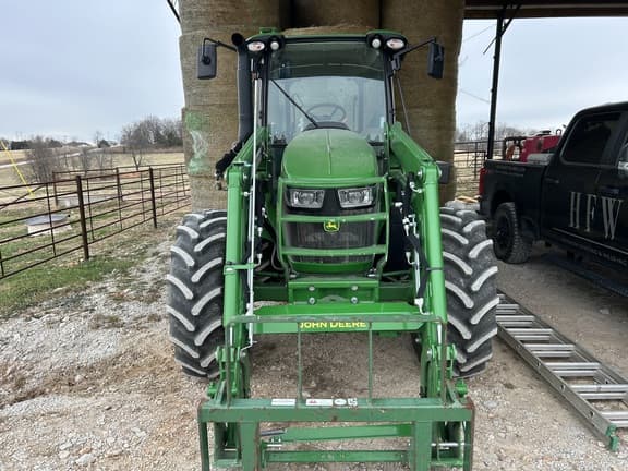 Image of John Deere 5095M equipment image 4