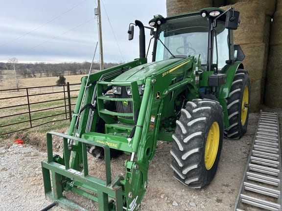 2025 John Deere 5095M Equipment Image0