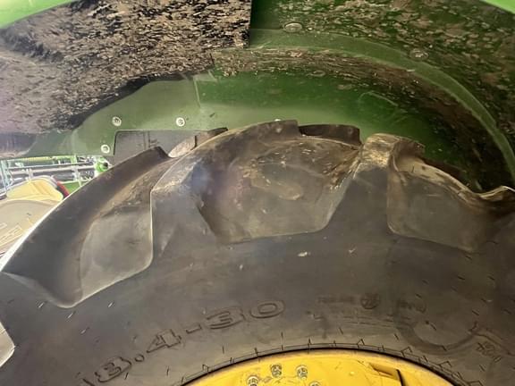 Image of John Deere 5100E equipment image 4