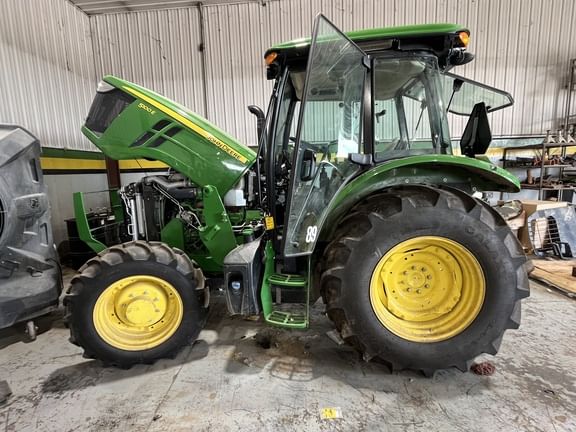 2025 John Deere 5100E Equipment Image0