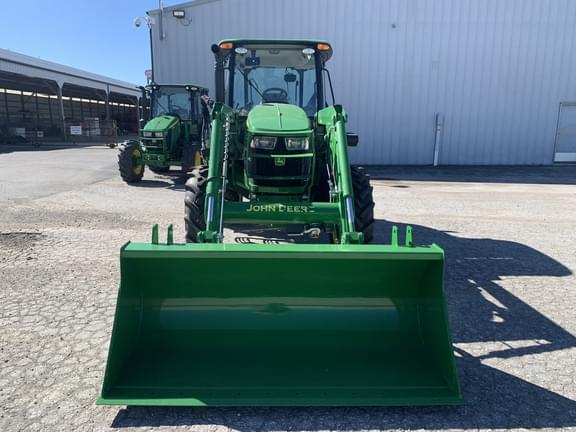 Image of John Deere 5100E equipment image 4