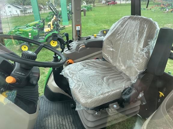 Image of John Deere 5100E equipment image 1