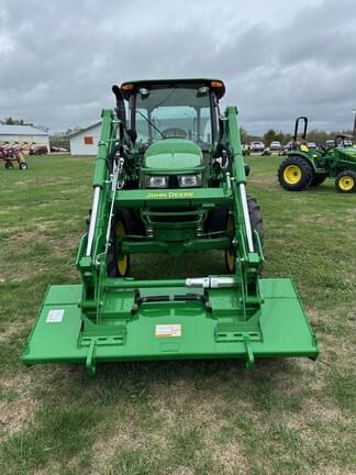Image of John Deere 5100E equipment image 2