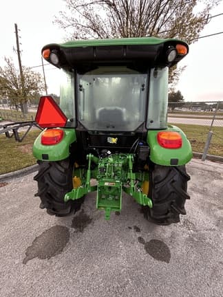Image of John Deere 5100E equipment image 4