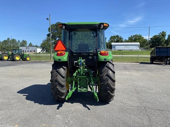 Image of John Deere 5100E equipment image 4