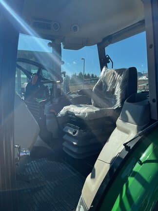 Image of John Deere 5100E equipment image 2