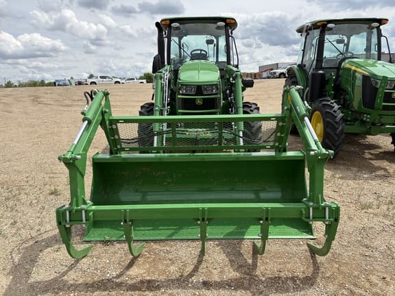 Image of John Deere 5100E equipment image 3