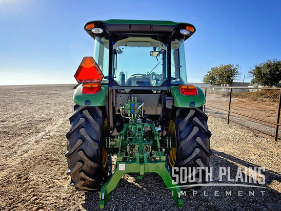 Image of John Deere 5100E equipment image 3