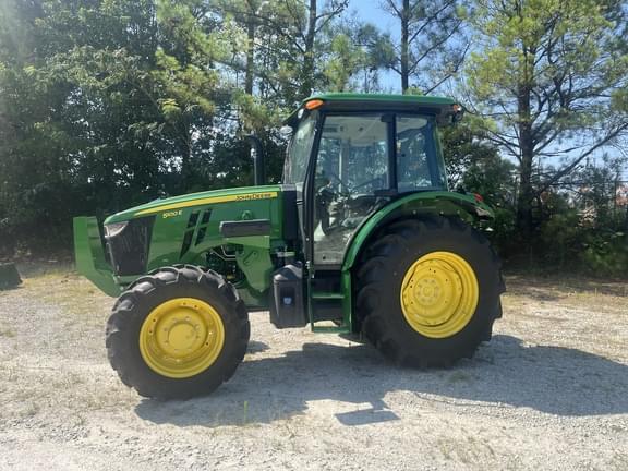Image of John Deere 5100E equipment image 4