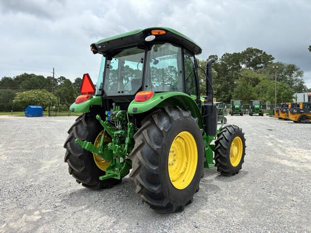 Image of John Deere 5100E equipment image 4