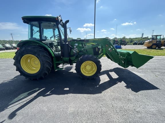 Image of John Deere 5100E equipment image 4