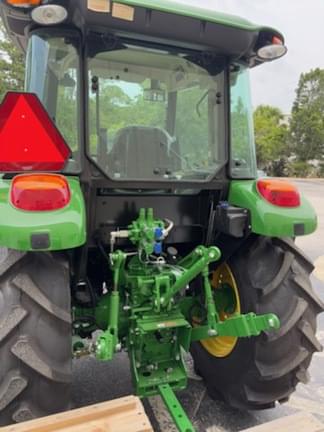 Image of John Deere 5100E equipment image 4