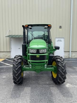 Image of John Deere 5100E equipment image 3