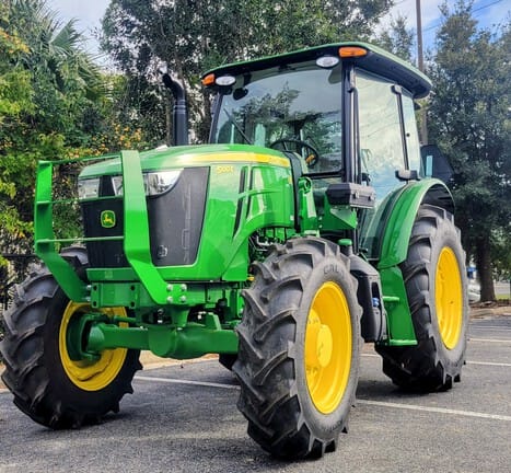 2025 John Deere 5100E Equipment Image0