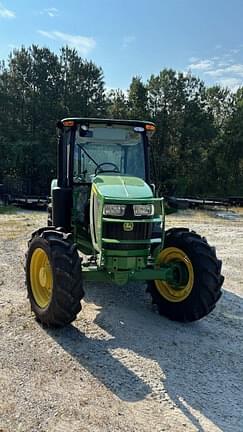 Image of John Deere 5100E equipment image 4