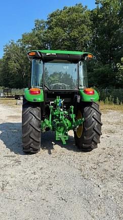 Image of John Deere 5100E equipment image 3