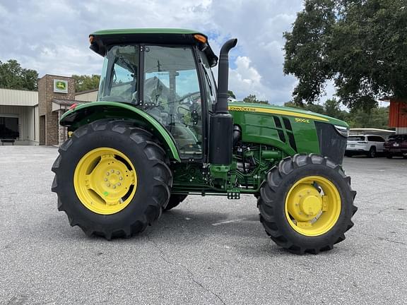 Image of John Deere 5100E equipment image 4