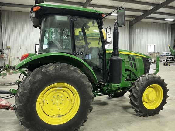 Image of John Deere 5100E equipment image 2