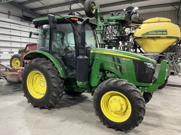 Image of John Deere 5100E equipment image 1