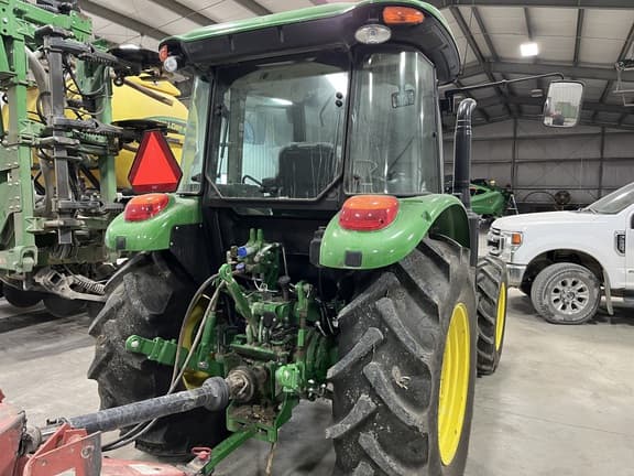 Image of John Deere 5100E equipment image 3