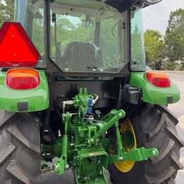 Image of John Deere 5100E equipment image 4