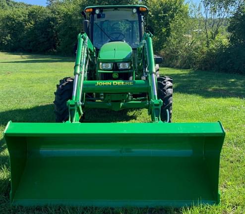 Image of John Deere 5100E equipment image 4