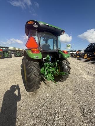 Image of John Deere 5100E equipment image 3