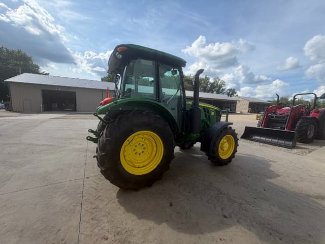 Image of John Deere 5100E equipment image 4