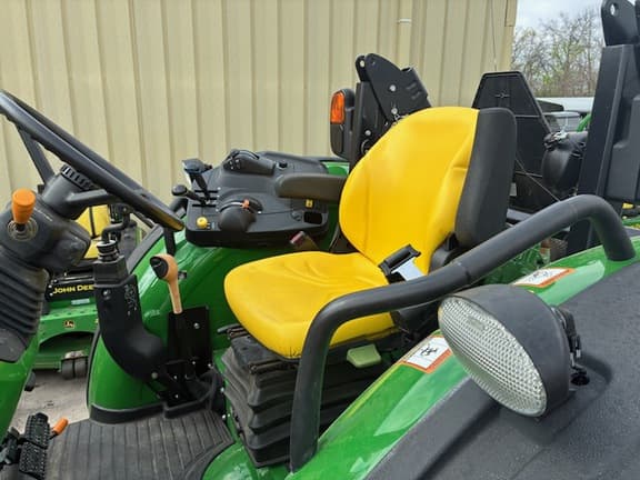 Image of John Deere 5100M equipment image 3