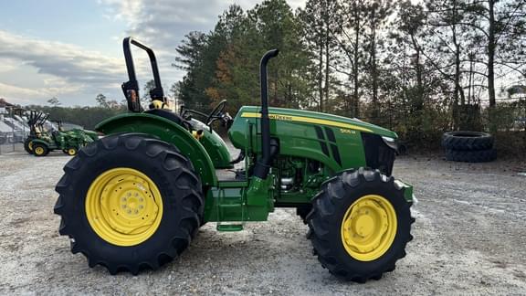 Image of John Deere 5105M equipment image 2