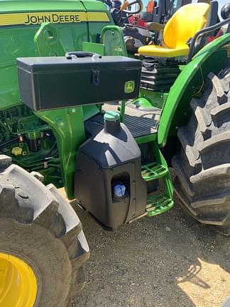 Image of John Deere 5105M equipment image 4