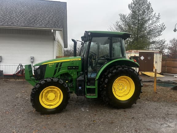 Image of John Deere 5105M equipment image 2