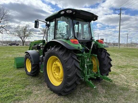 Image of John Deere 5105M equipment image 2