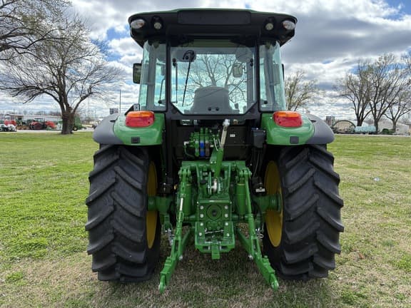 Image of John Deere 5105M equipment image 3