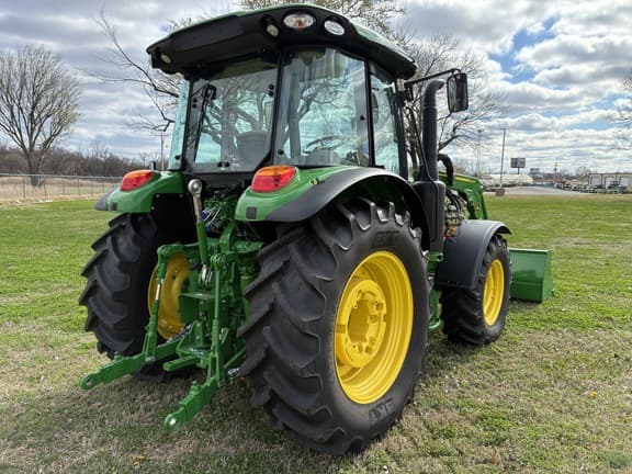 Image of John Deere 5105M equipment image 4