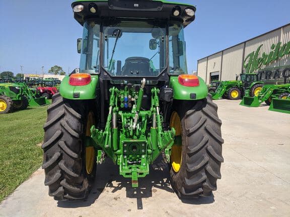 Image of John Deere 5105M equipment image 3