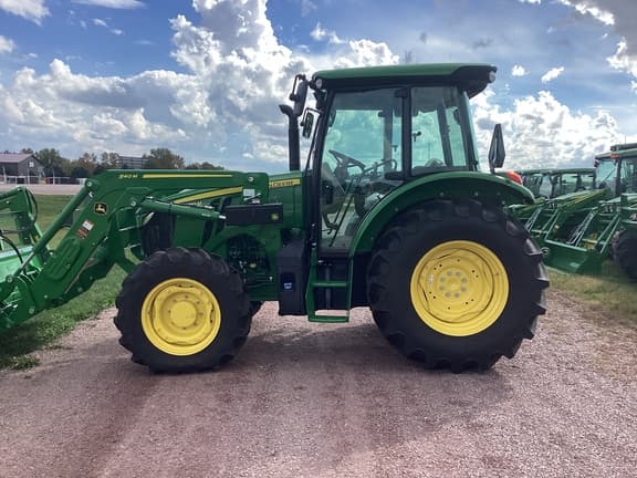 Image of John Deere 5120M equipment image 3