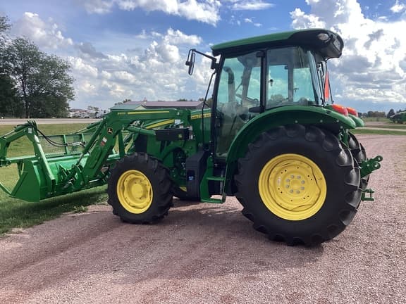 Image of John Deere 5120M equipment image 4