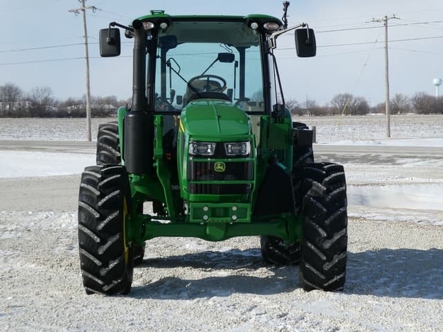 Image of John Deere 5120M equipment image 4