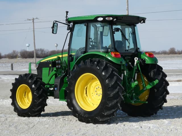 Image of John Deere 5120M equipment image 3