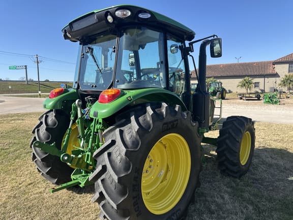 Image of John Deere 5120M equipment image 4