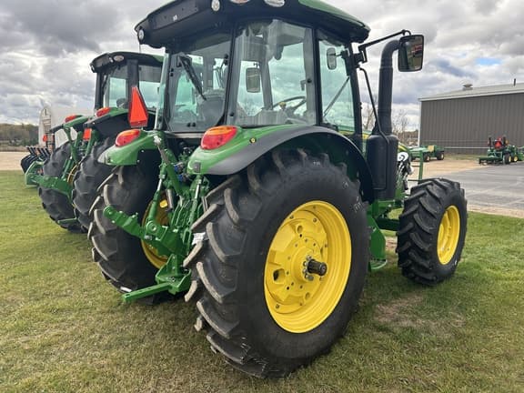 Image of John Deere 5120M equipment image 2