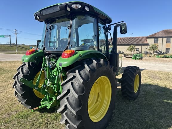 Image of John Deere 5120M equipment image 4