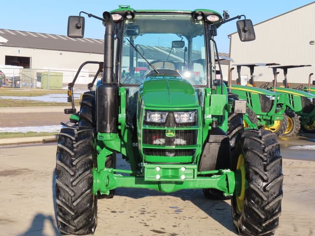 Image of John Deere 5120M equipment image 3