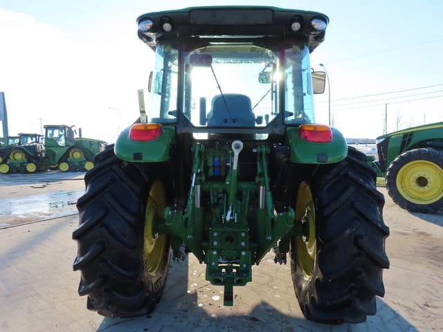 Image of John Deere 5120M equipment image 4