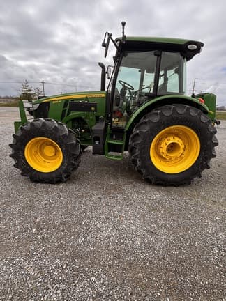 Image of John Deere 5120M equipment image 3