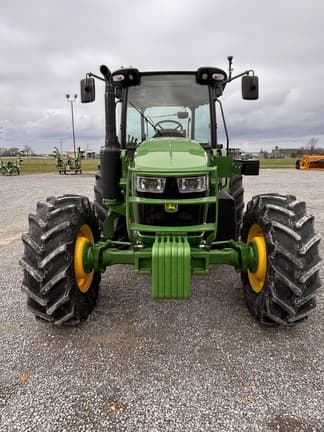 Image of John Deere 5120M equipment image 2