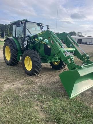Image of John Deere 5120M equipment image 4